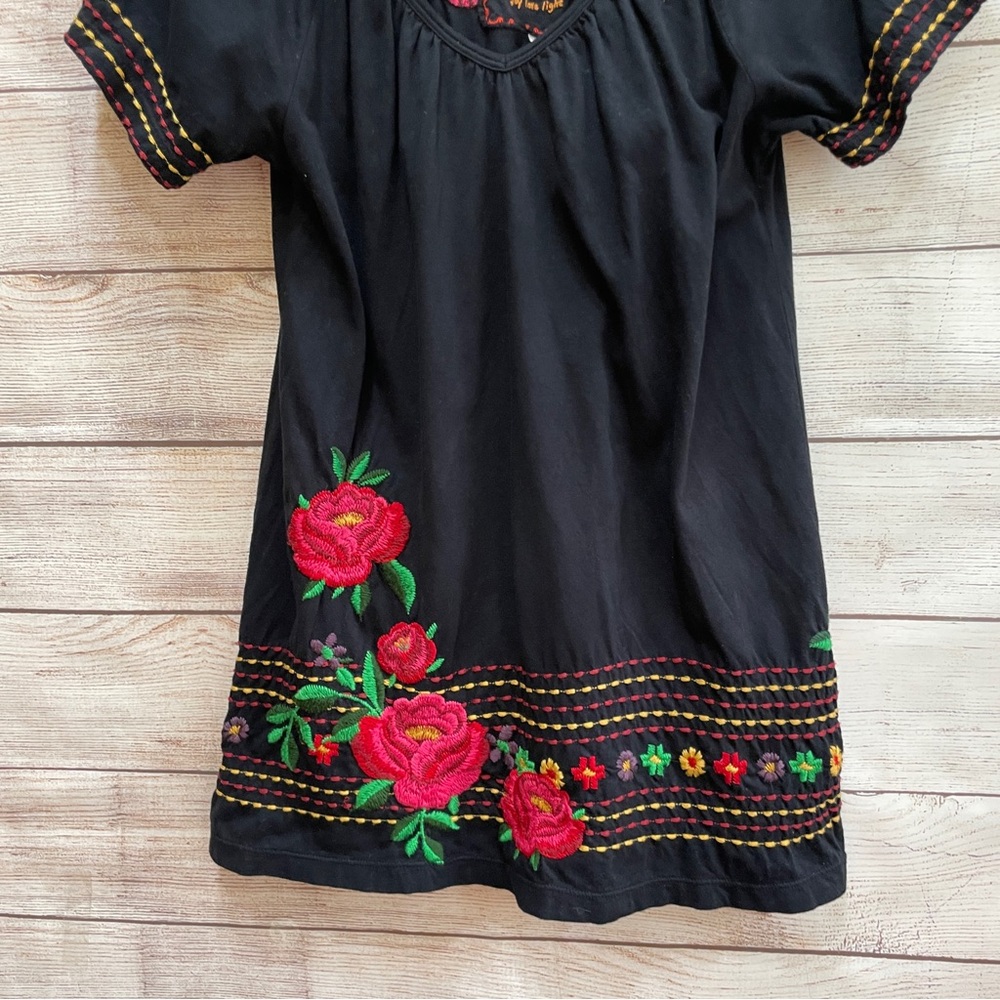 JOHNNY WAS ADELINE EMBROIDERED BABY DOLL TOP IN BLACK‎ - Picture 3 of 10